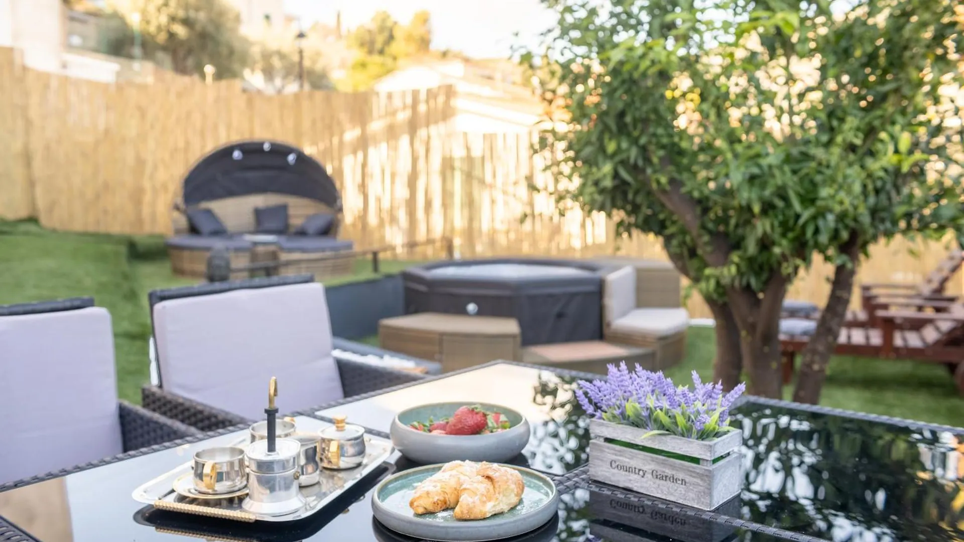 The Secret Garden - Jacuzzi Privata E Relax A Sanremo Apartment